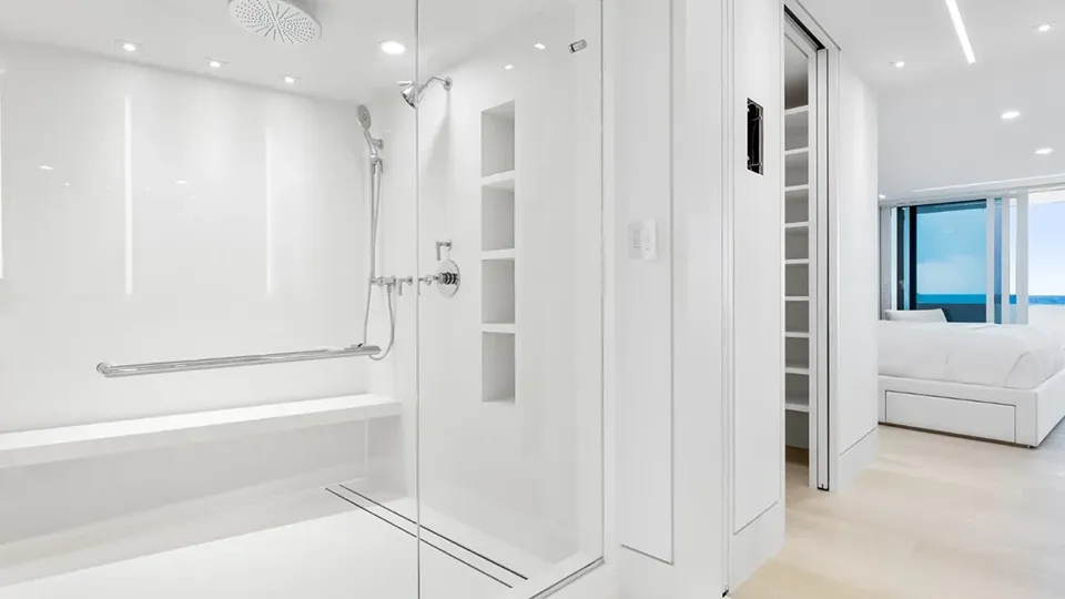 100 Sunrise Ave – Unit 201