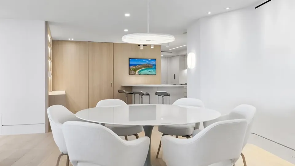 100 Sunrise Ave – Unit 201
