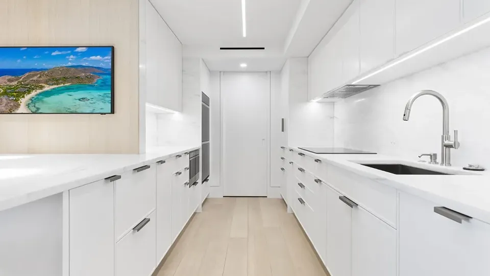 100 Sunrise Ave – Unit 201