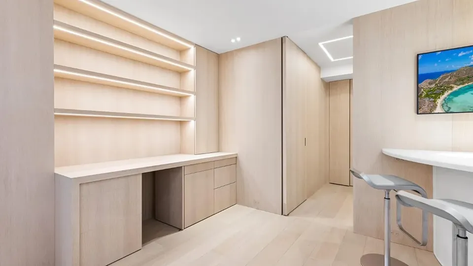 100 Sunrise Ave – Unit 201