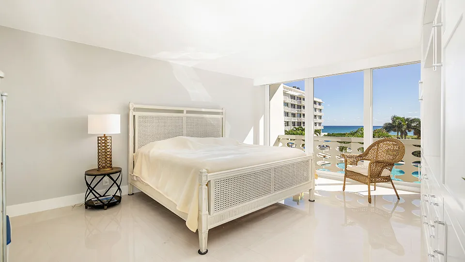 100 Sunrise Ave - Unit 322