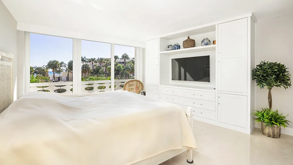 100 Sunrise Ave - Unit 322