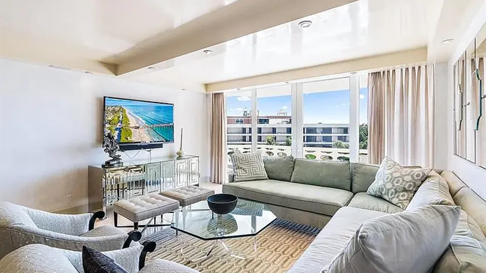 100 Sunrise Ave - Unit 509