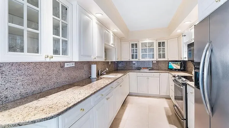 100 Sunrise Ave - Unit 509