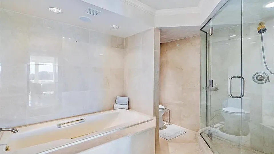 100 Sunrise Ave - Unit 509