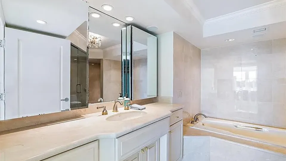 100 Sunrise Ave - Unit 509