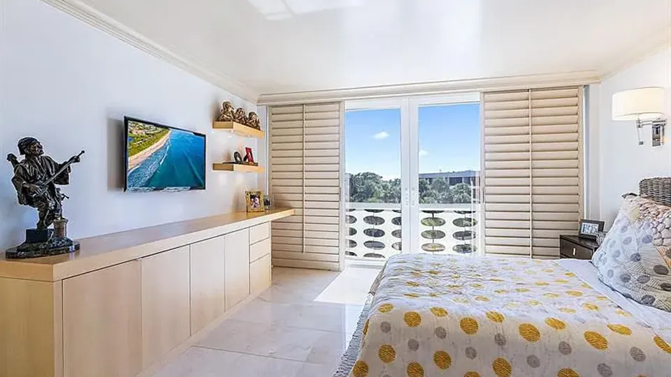 100 Sunrise Ave - Unit 509