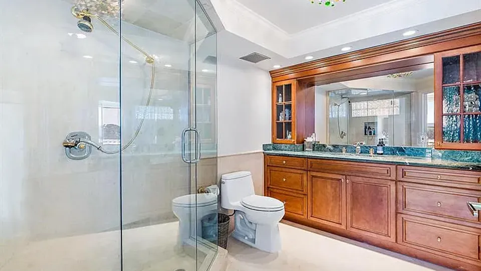 100 Sunrise Ave - Unit 509