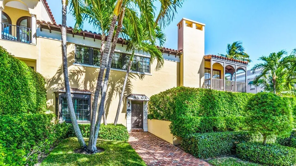 355 Cocoanut Row #2