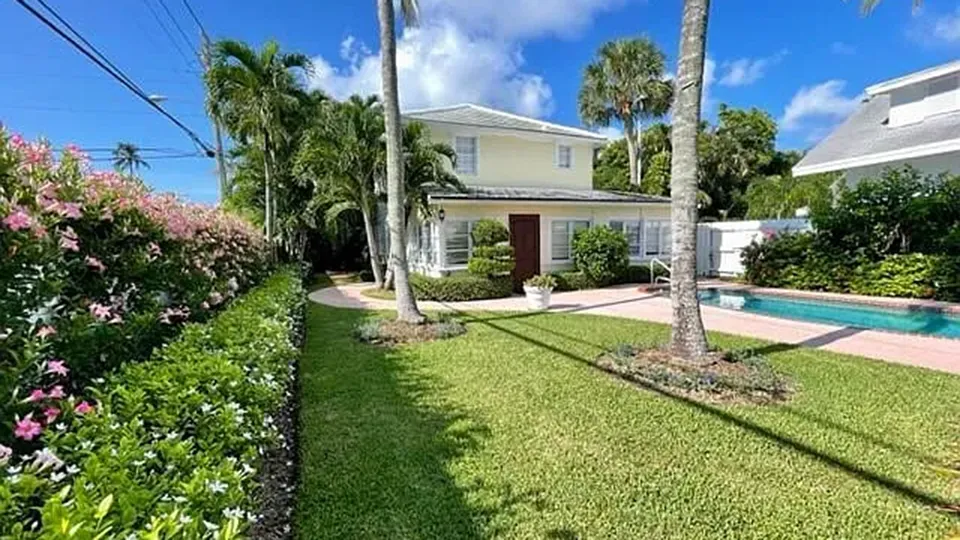 400 Seabreeze Ave