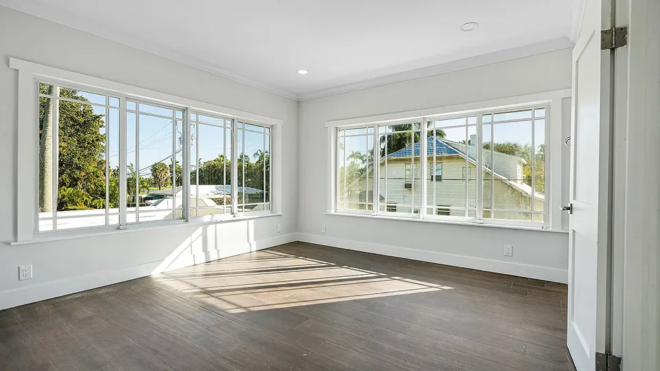 401 N Lakeside Dr