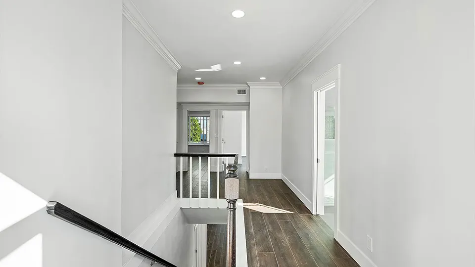 401 N Lakeside Dr