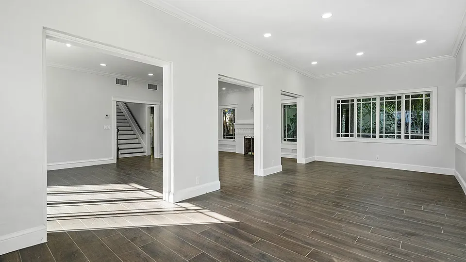 401 N Lakeside Dr