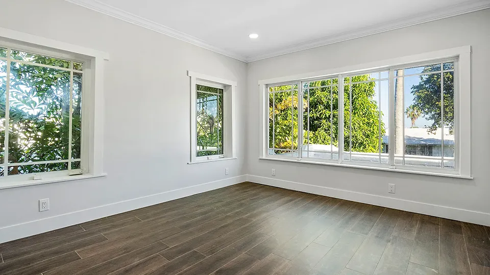 401 N Lakeside Dr