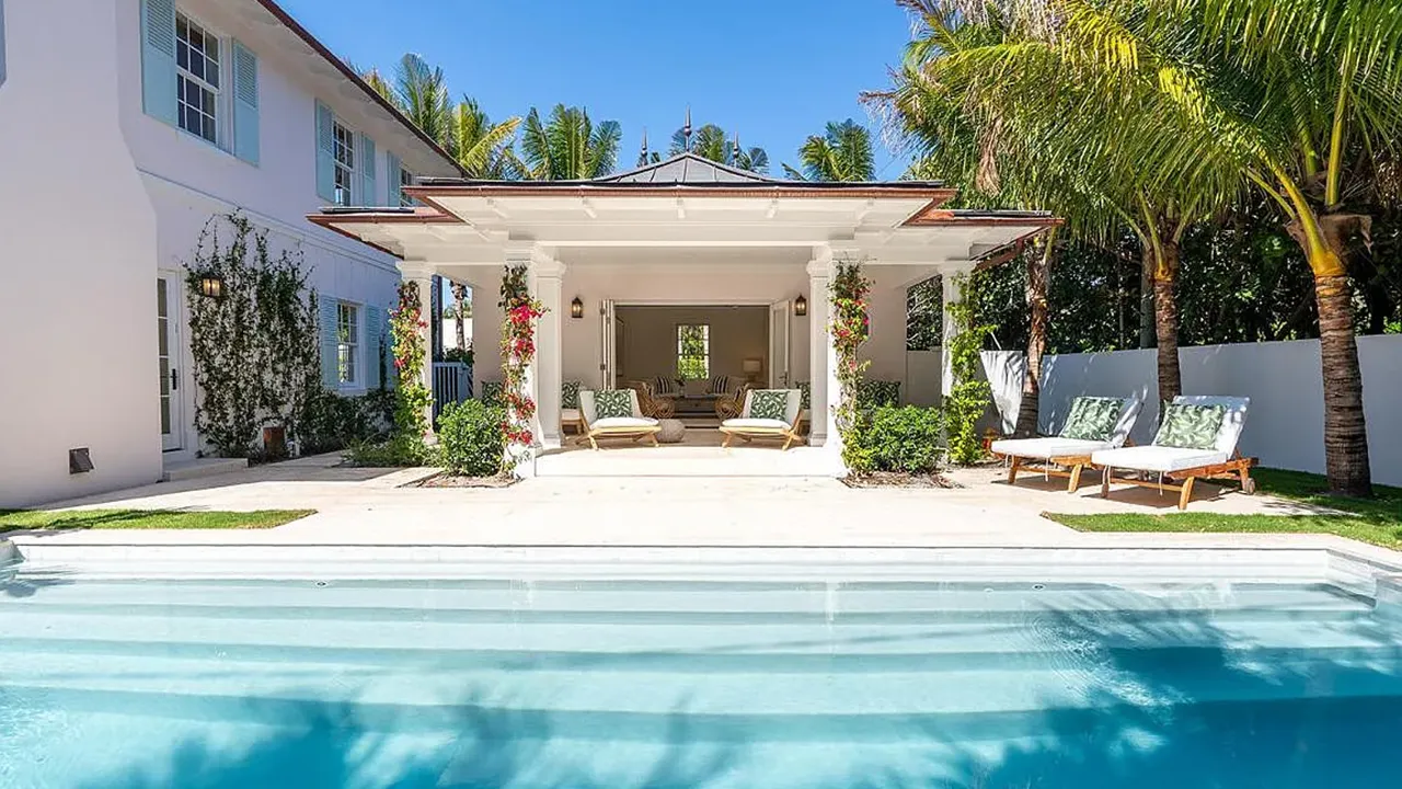 200 Bahama Lane