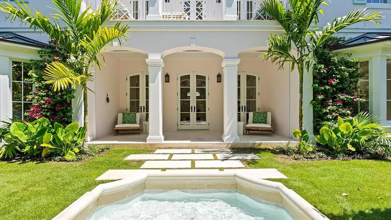 200 Bahama Lane