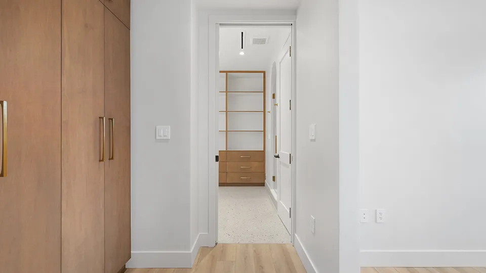 223 Sunset Ave Unit 202