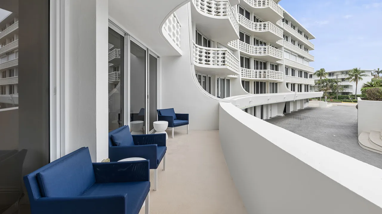 100 Sunrise Ave Unit 225