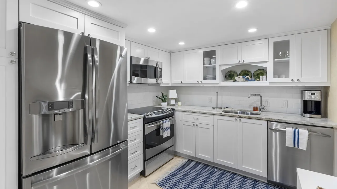 100 Sunrise Ave Unit 225