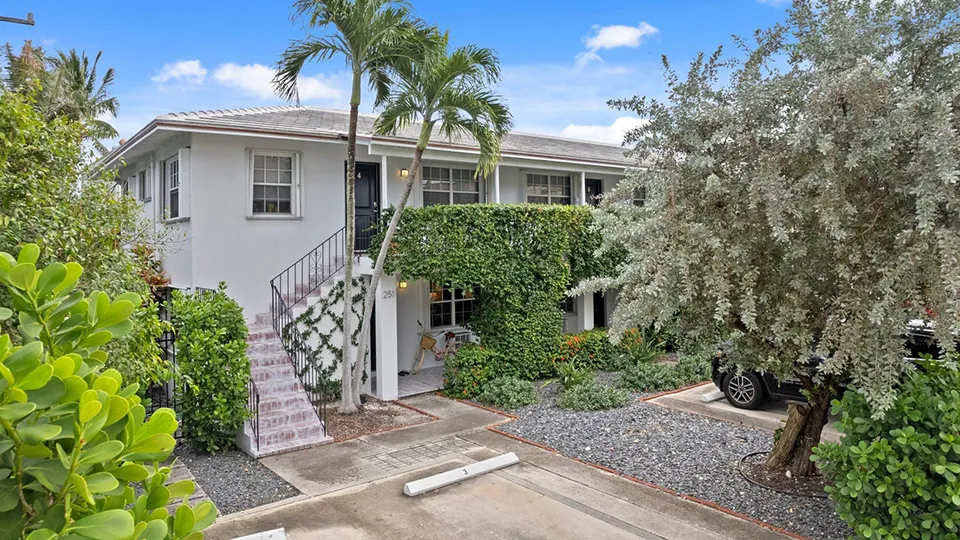 251 Bradley Pl