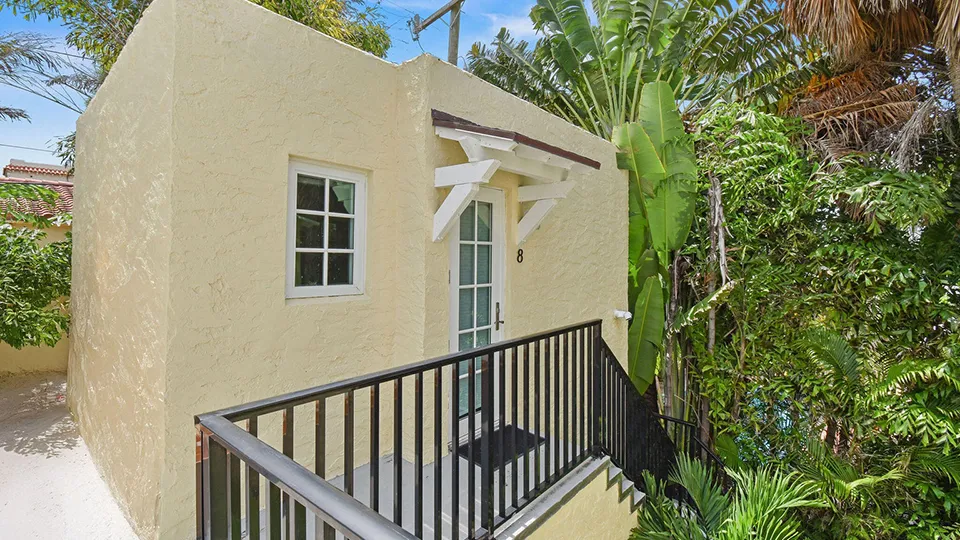 212 Oleander Ave