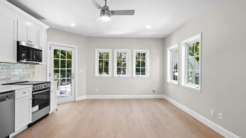 212 Oleander Ave