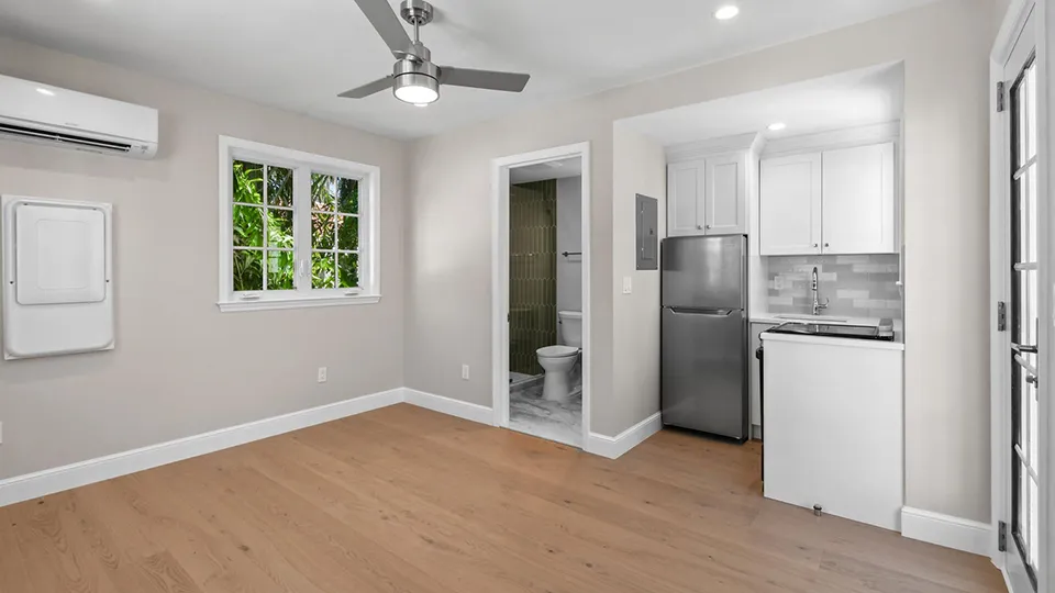 212 Oleander Ave