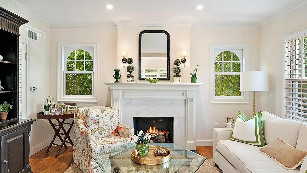 240 Seabreeze Avenue