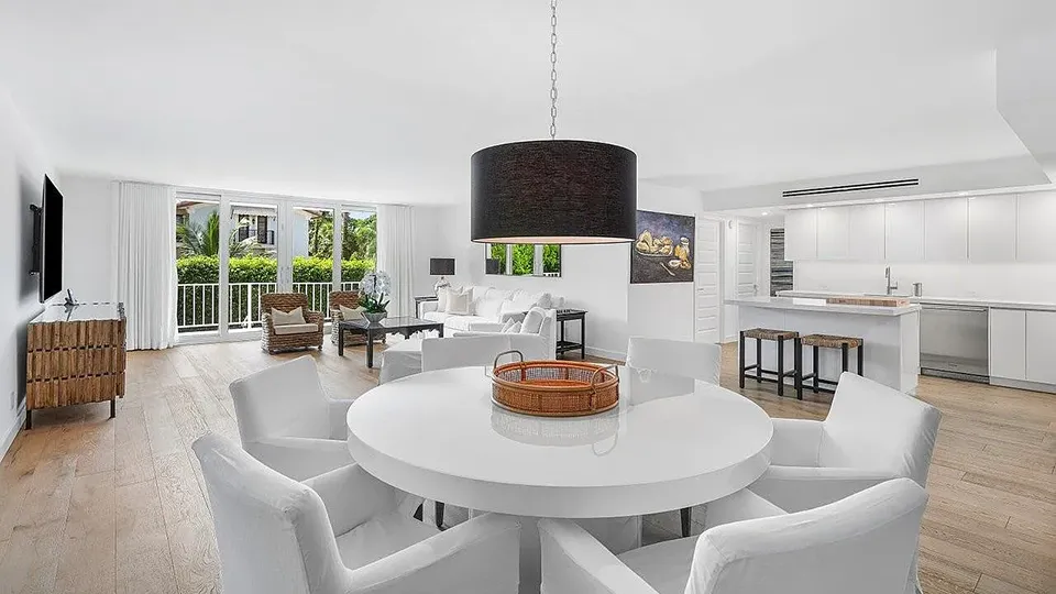 100 Worth Ave - Unit 220