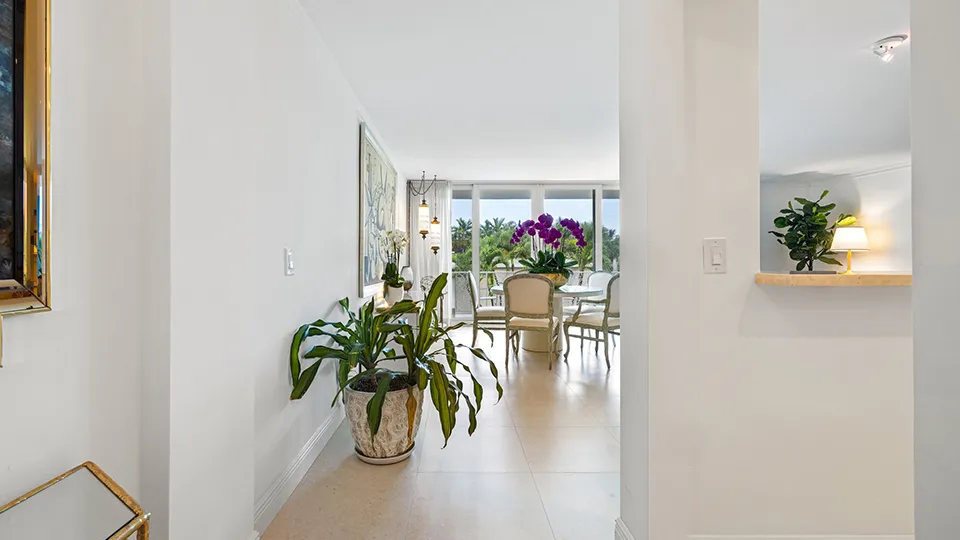 354 Chilean Ave. Apt 3A