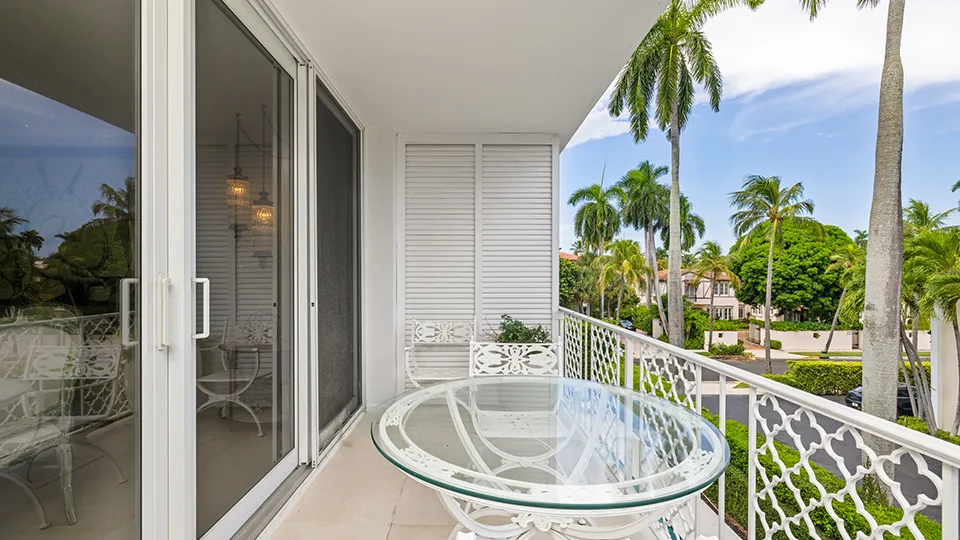 354 Chilean Ave. Apt 3A
